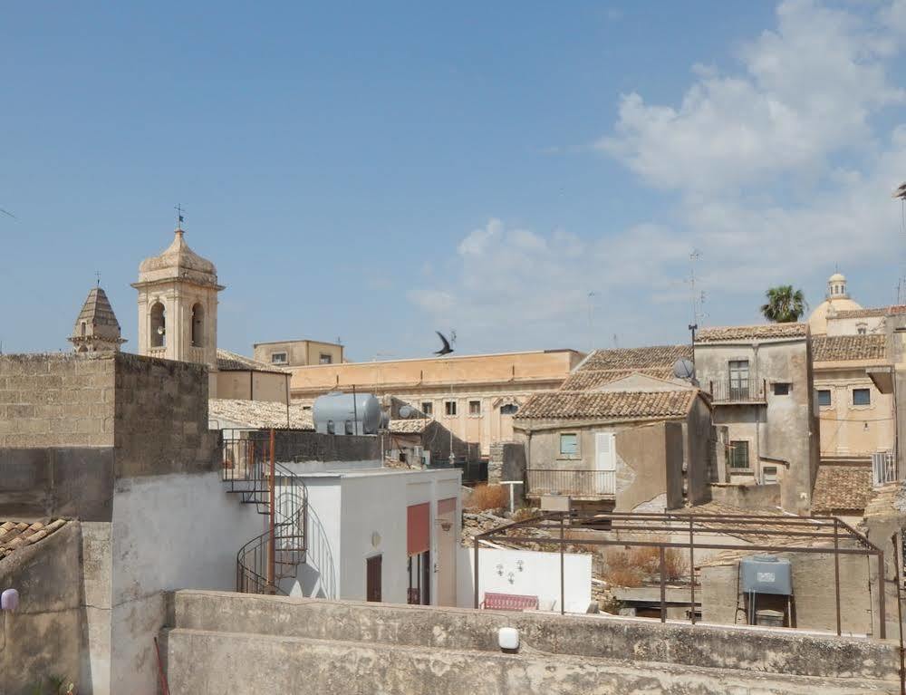 B&B Vinci Noto Extérieur photo
